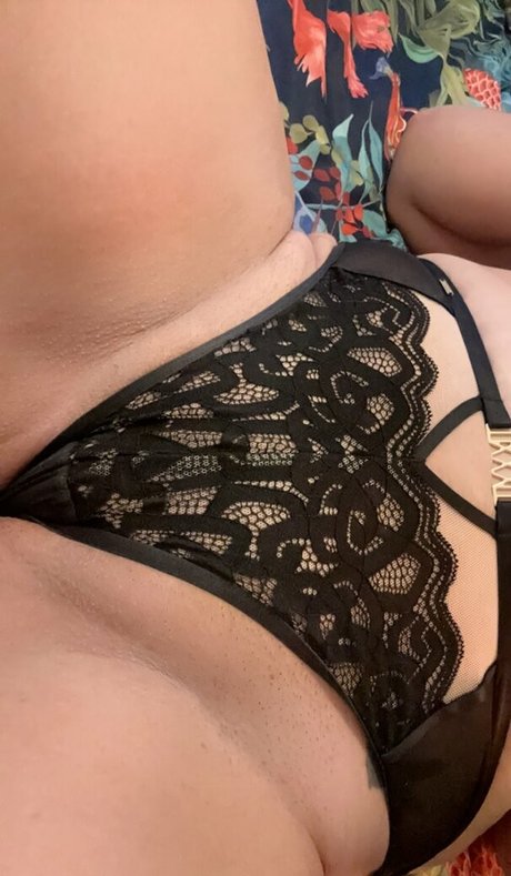 curvy nude onlyfans art naked image