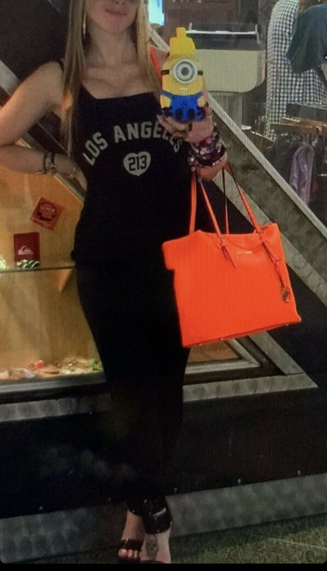 Vanessa Pardo adult model images