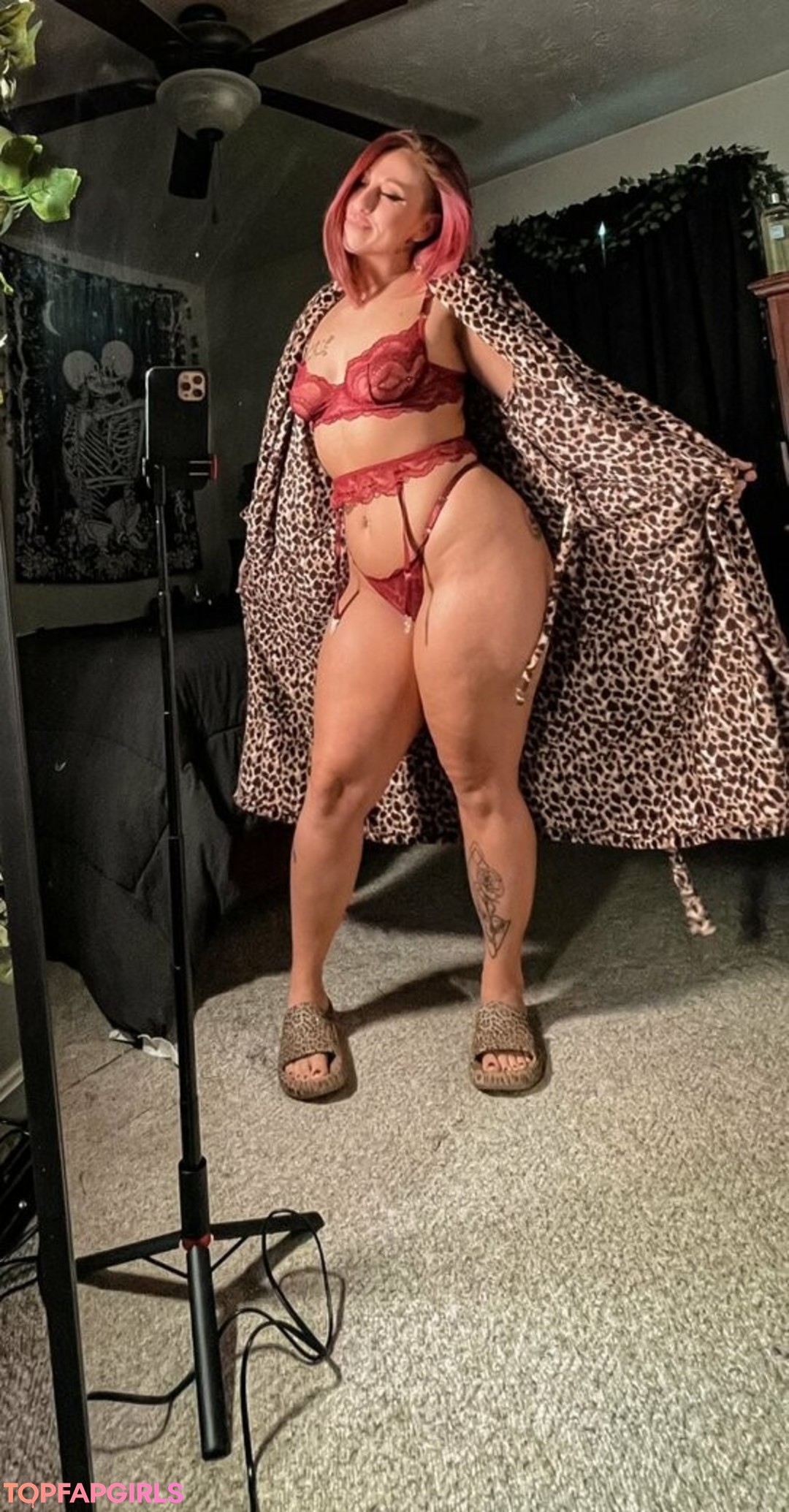 Curvy Goddesses hd star photo