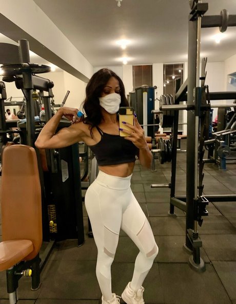 clothed onlyfans hot nude galleries