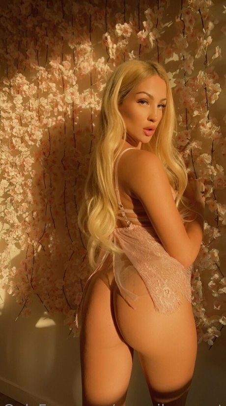 xxxmilamonet pornstar perfect pics