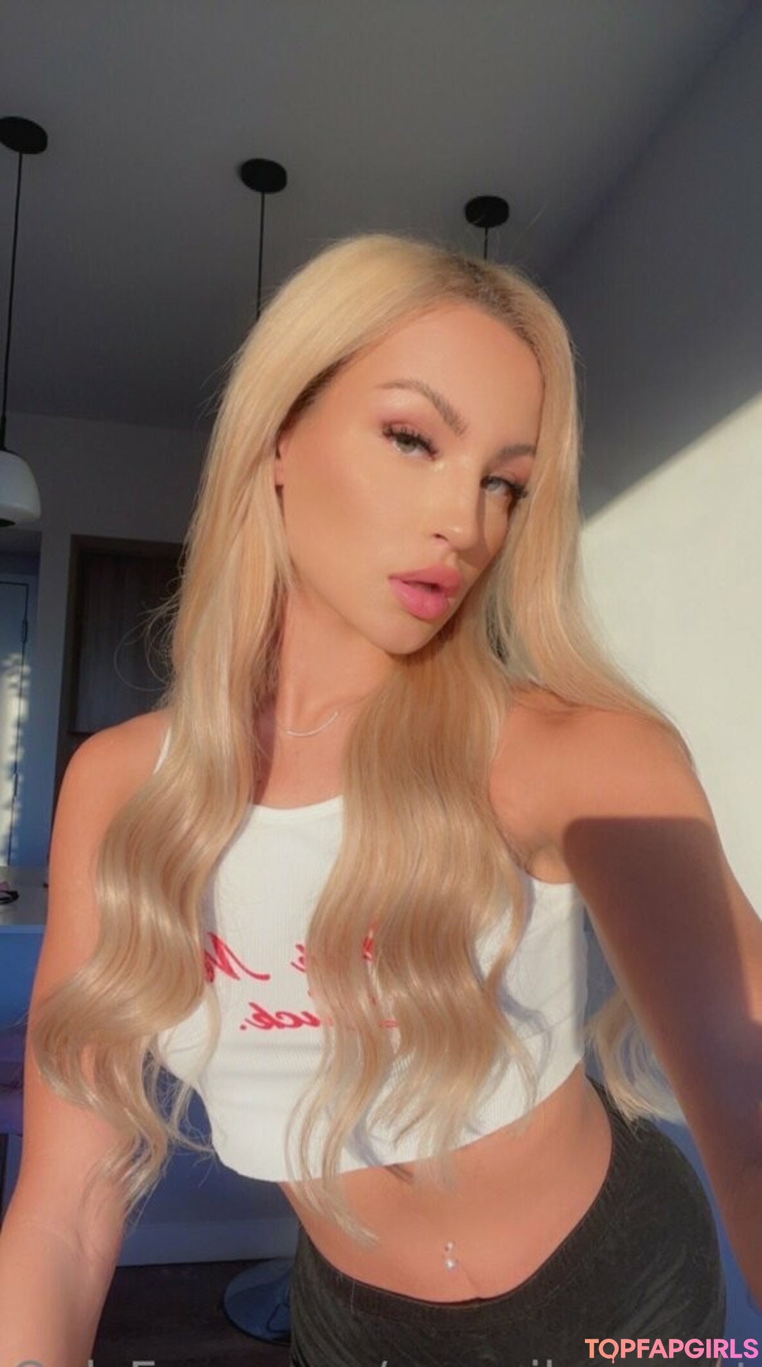 xxxmilamonet model sexy pictures