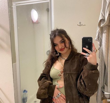 Maddy Adderley sex model archive