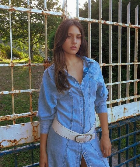 Sabela OT star pornographic photos