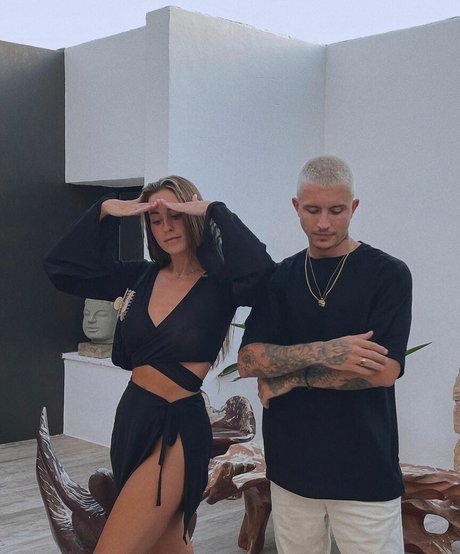 italian milf onlyfans art naked photo