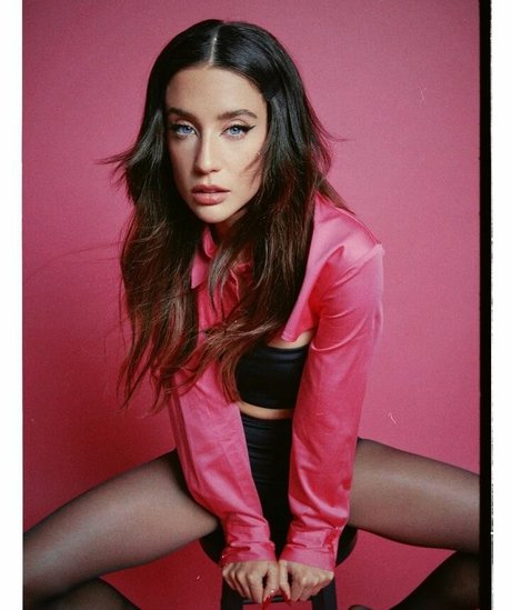 Maria Pedraza hot actress archive