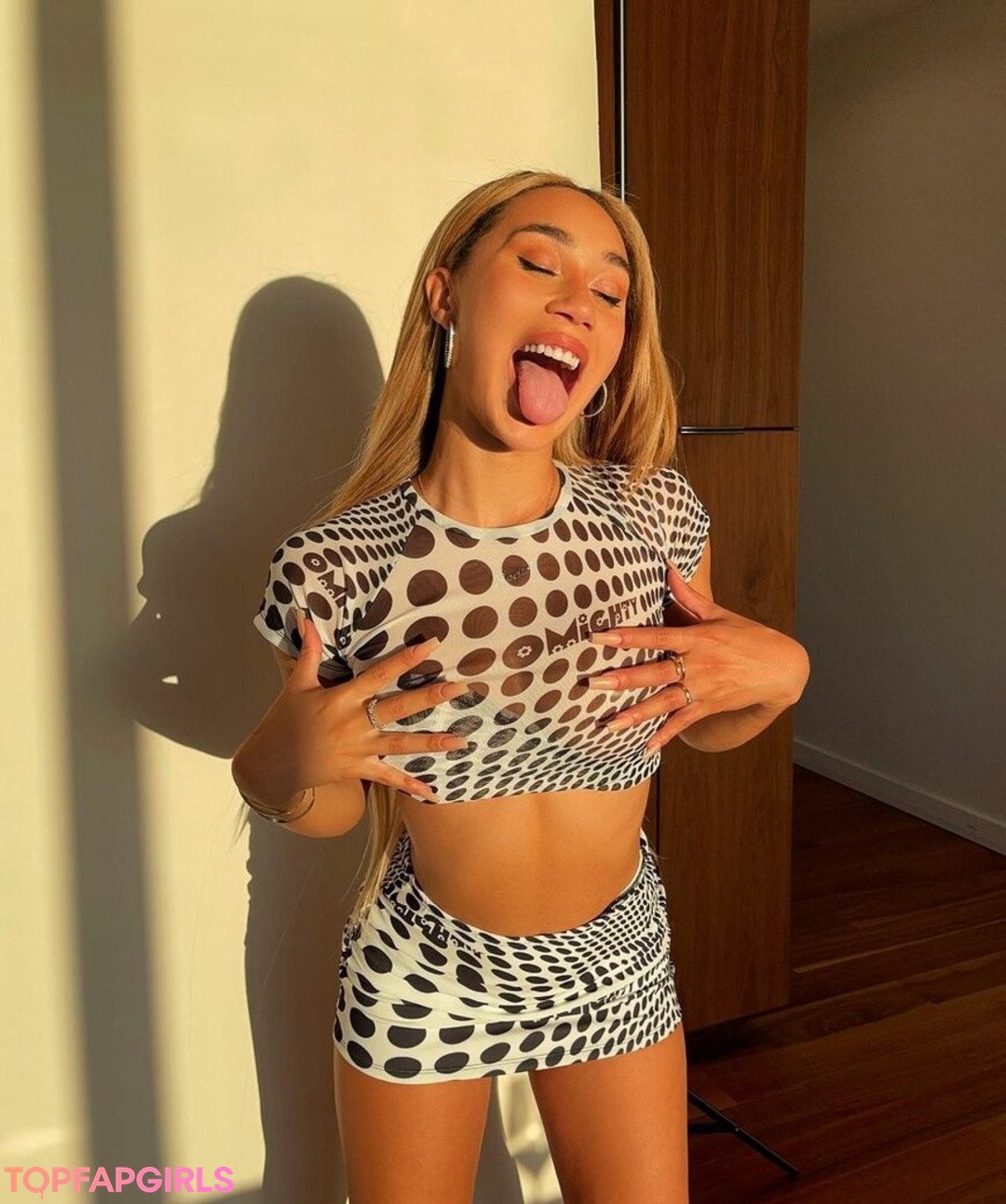 Eva Marisol Gutowski model sexy pic