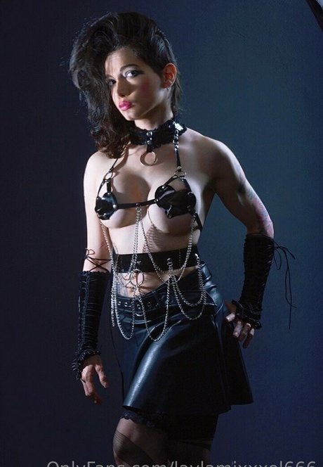 laylamixxxel666 hot actress image