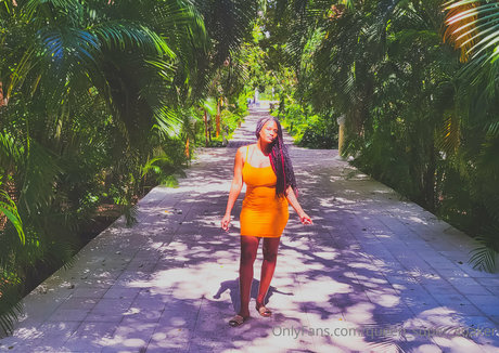 queen super soaker naked star gallery