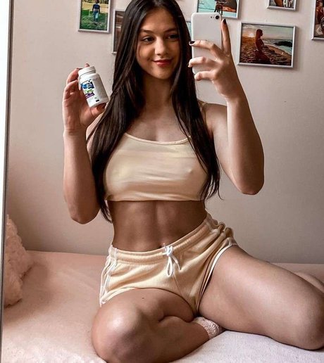 Lucia Mikusova star free img