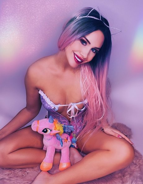 massive tits onlyfans free naked pic