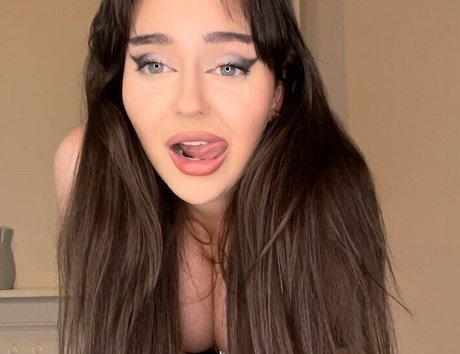 trans onlyfans nude photos