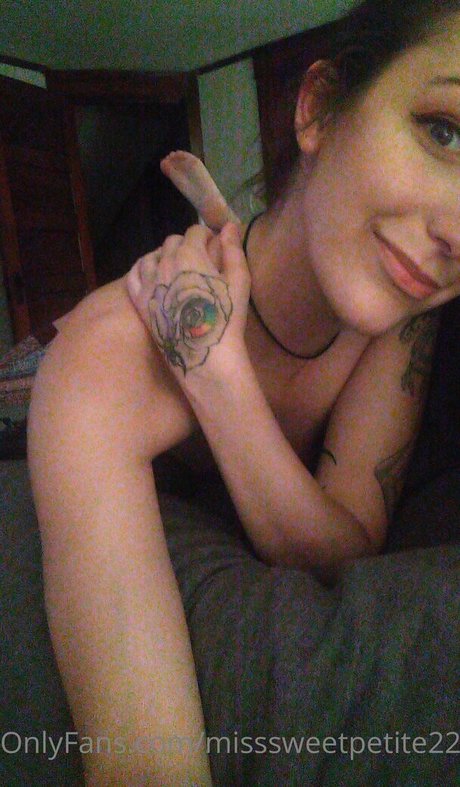 misssweetpetite22 pornstar erotic images