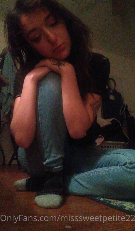 misssweetpetite22 hd pornstar image