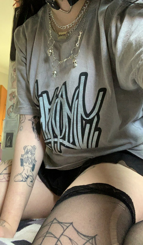 Ghostbabss pretty pornstar img