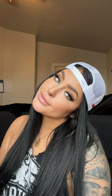 mormonnextdoor pornographic model pic