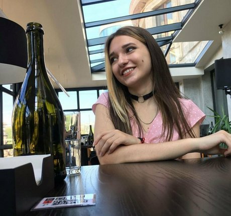 pixiepolly vip naked actress picture