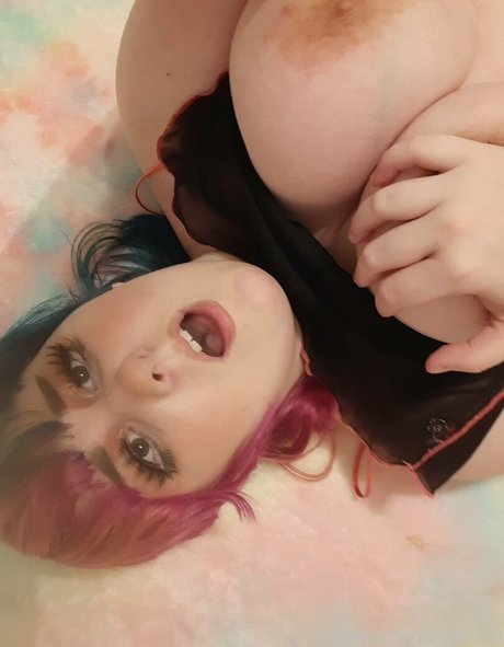 kitsucerise pornstar exclusive gallery