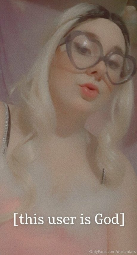 kitsucerise model pretty photo