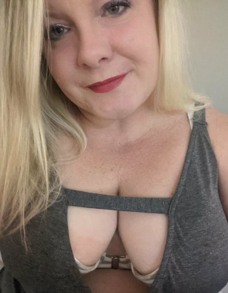 bbwbadnwild erotic star photos