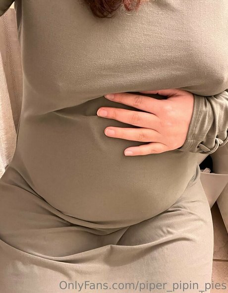 piper pipin pies model pic