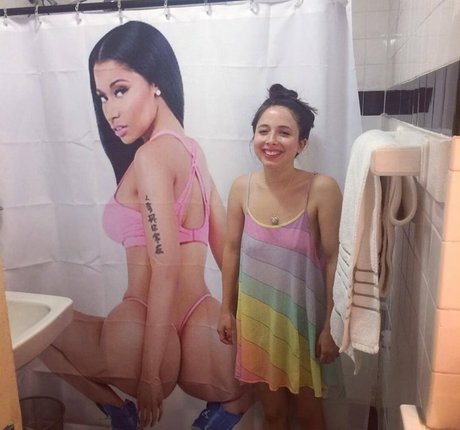 Esther Povitsky naked star archive