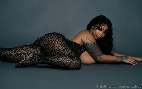 advoreefree nude actress pictures