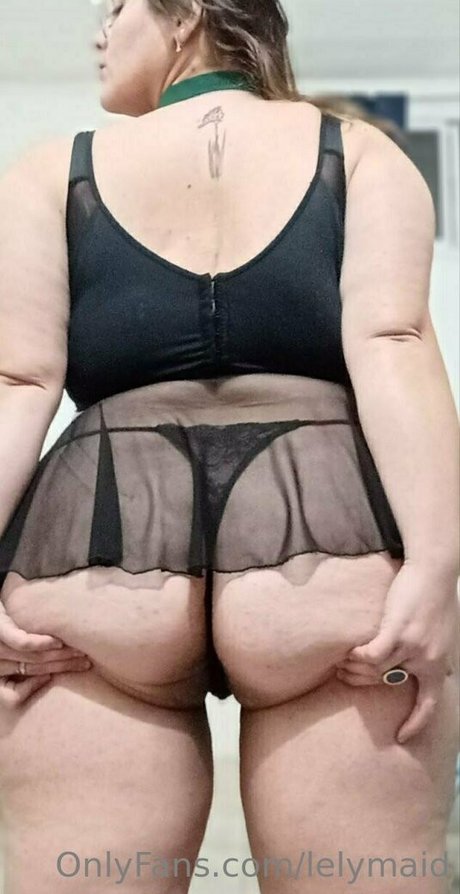 curvy nude onlyfans adult picture