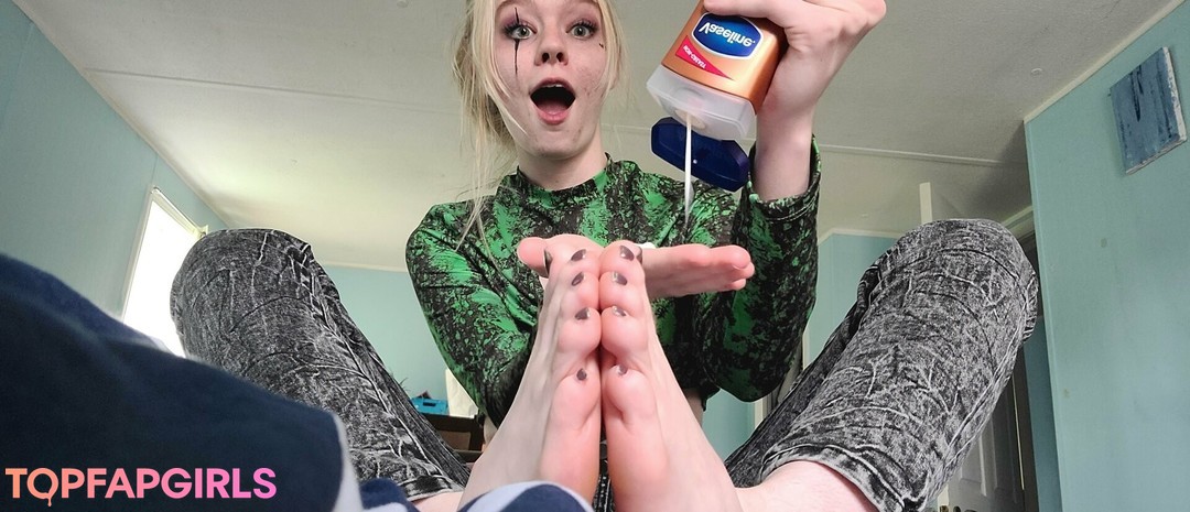 sativaskies model art pics