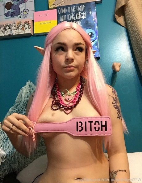 latina maid onlyfans free photo