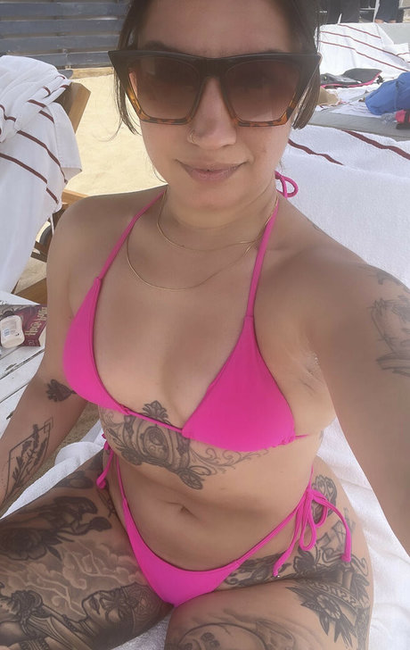 Lolo Barreiro pretty star photos