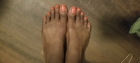 cfootgoddessx model xxx gallery