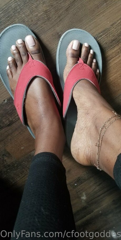 cfootgoddessx nude model img