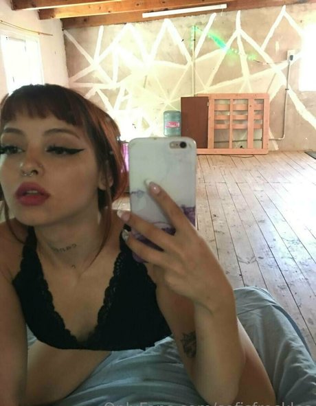 sofisfreckles model nude galleries