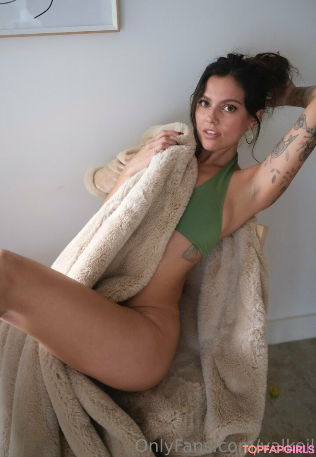 Val Keil porn model image