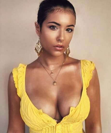 fitsexymoe model porn photo