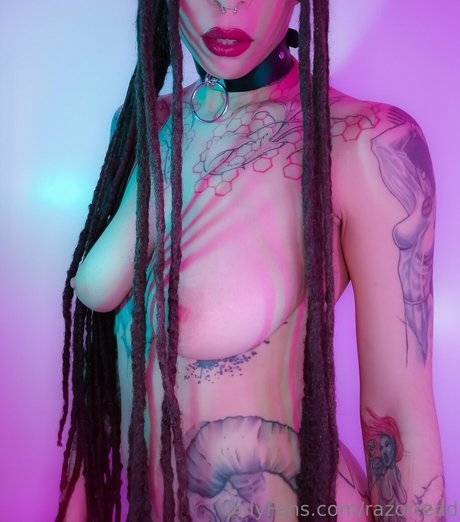 razorredd top actress photos