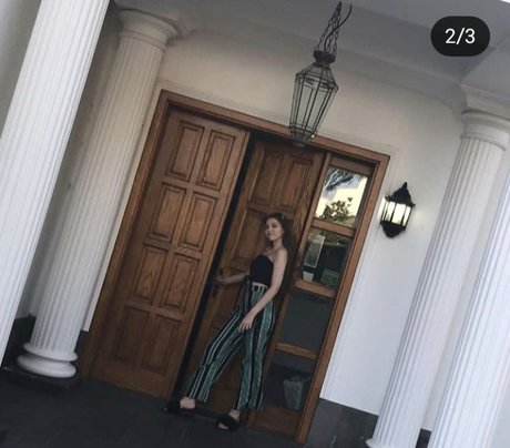 Elise Clayton porn model archive