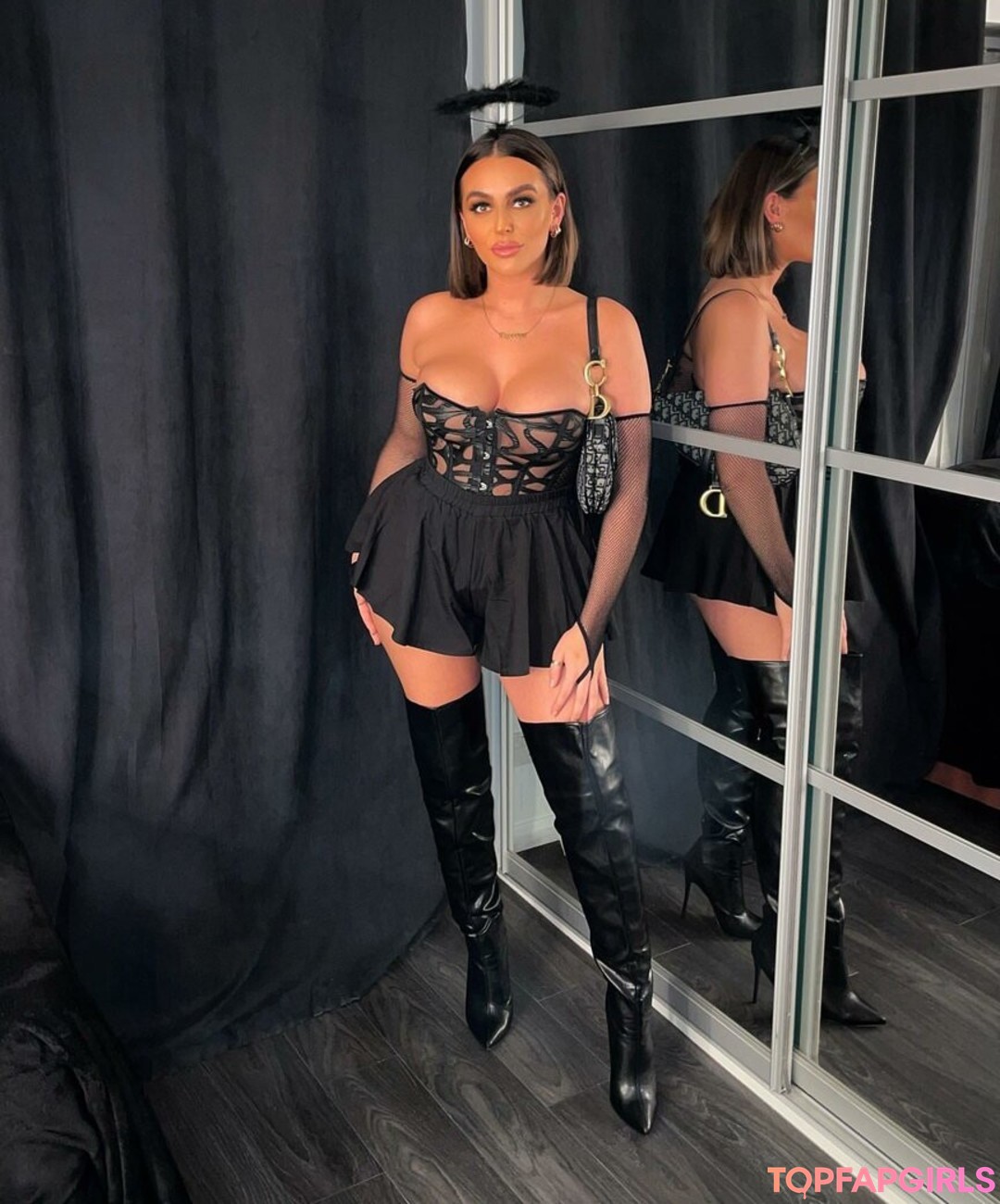 Danielle Tilly Wright sex model pic