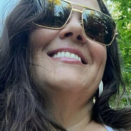 buxomemmanuellefree erotic model images