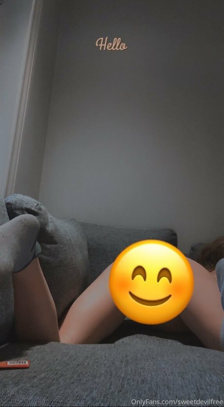 lesbian strapon onlyfans sexy pic