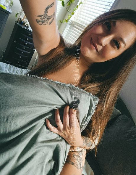 littlemissjuliaxxfree xxx pornstar photo