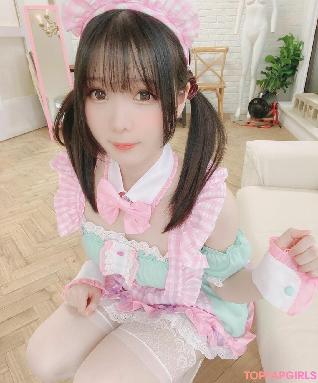 Shimo pornstar nude photo