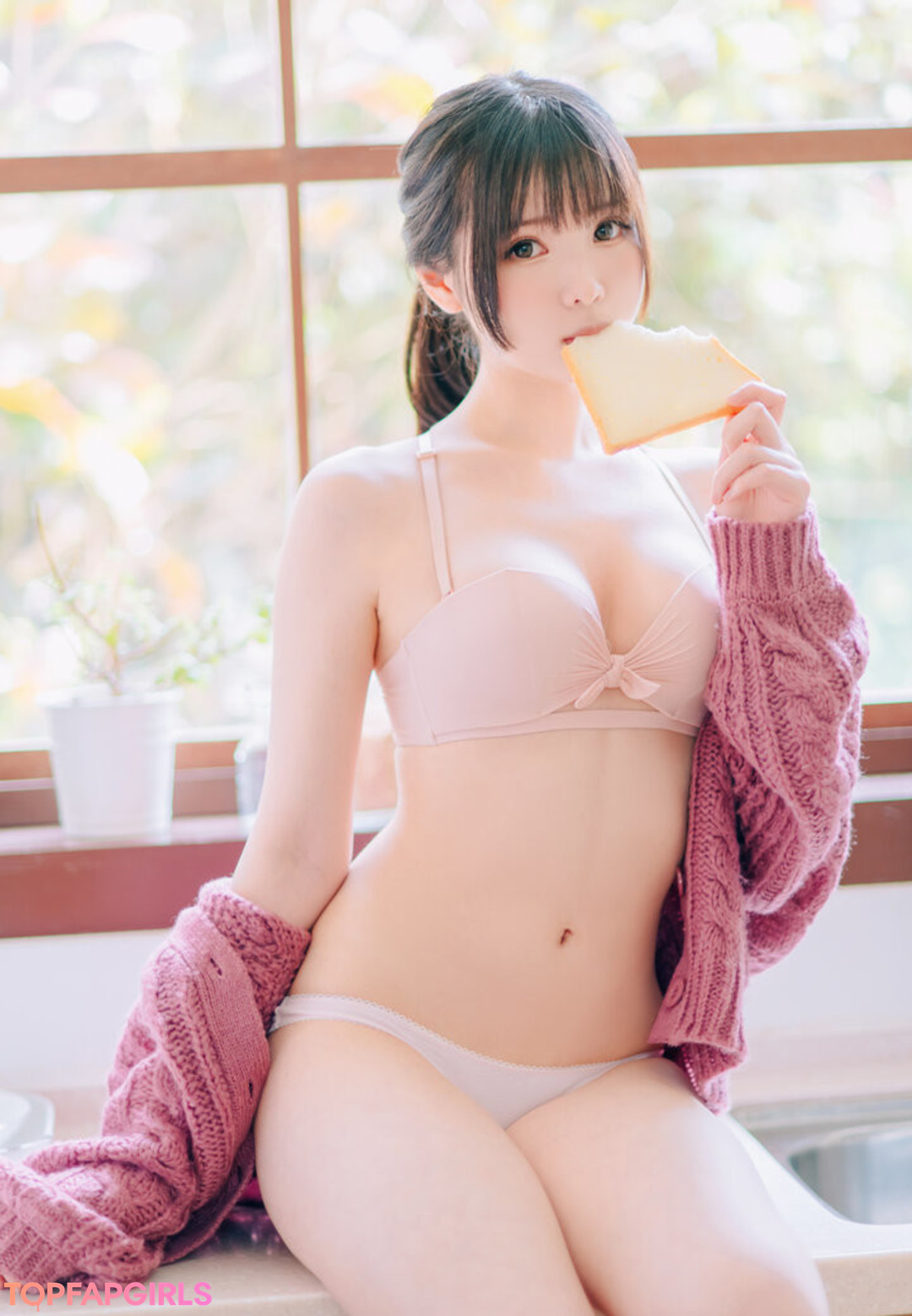 Shimo pornographic actress pics