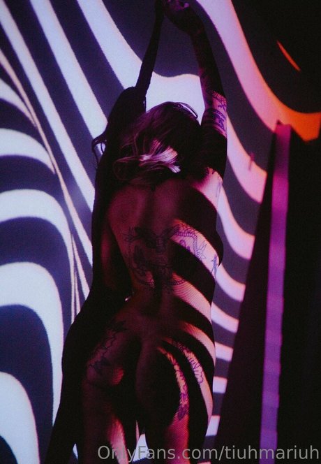 tiuhmariuh erotic star photos