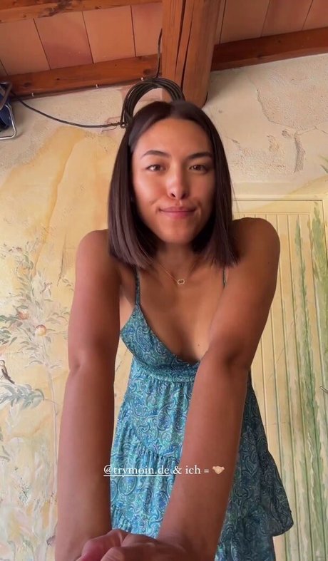 Shanti Tan pornstar sex images