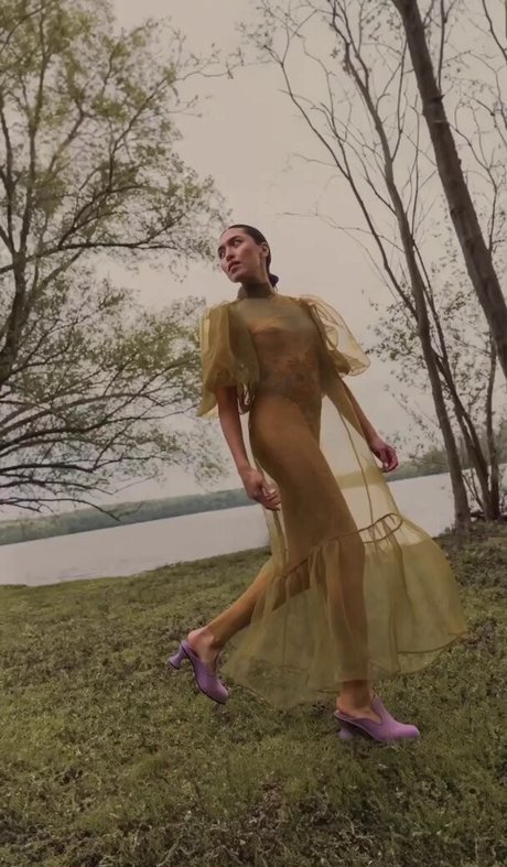 Shanti Tan hd star galleries