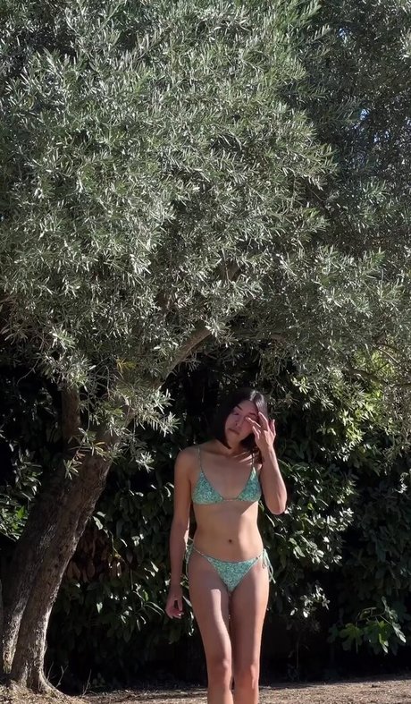 Shanti Tan top profile image