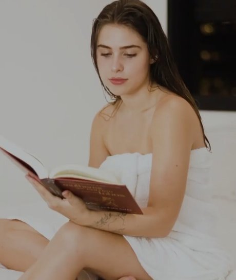 Gabi Stacenco hot actress pictures