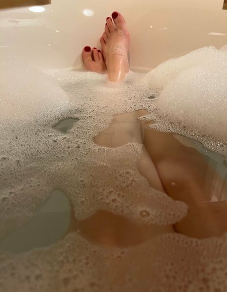 bellas paws star exclusive archive